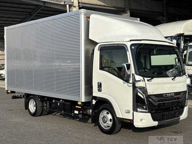 2025 Isuzu Elf Truck