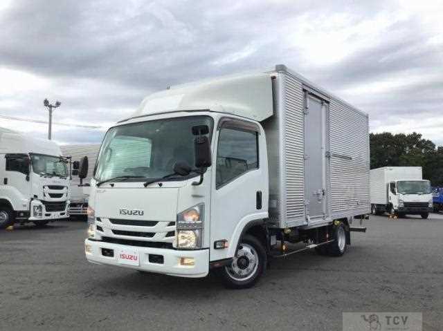 2020 Isuzu Elf Truck