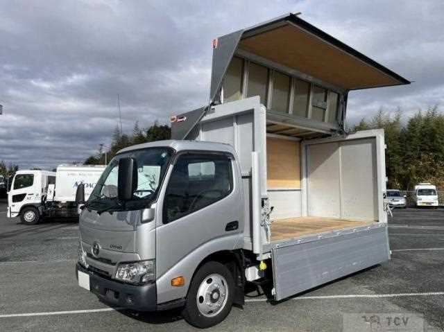 2022 Toyota Dyna Truck