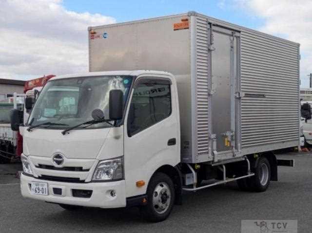 2022 Hino Dutro