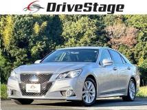 2015 Toyota Crown Hybrid
