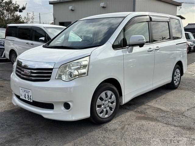 2012 Toyota Noah