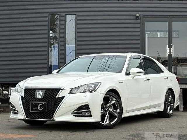 2017 Toyota Crown Hybrid