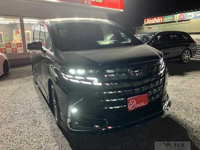 2023 Toyota Alphard Hybrid