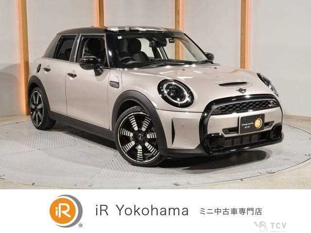 2022 BMW MINI