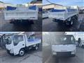 2013 Isuzu Elf Truck