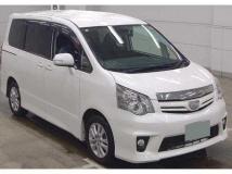 2013 Toyota Noah