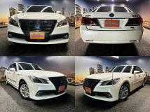 2013 Toyota Crown Hybrid