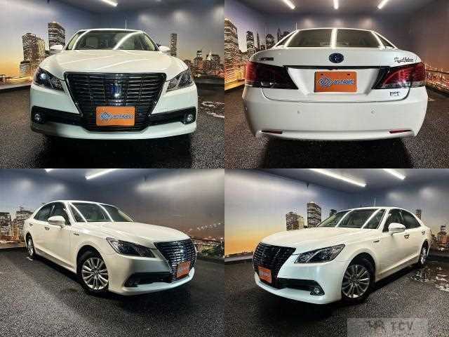 2013 Toyota Crown Hybrid