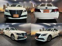 2013 Toyota Crown Hybrid