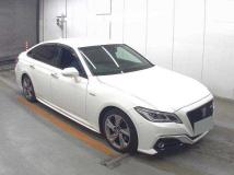 2019 Toyota Crown Hybrid