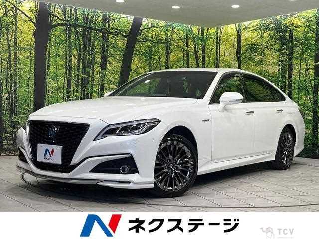 2019 Toyota Crown Hybrid