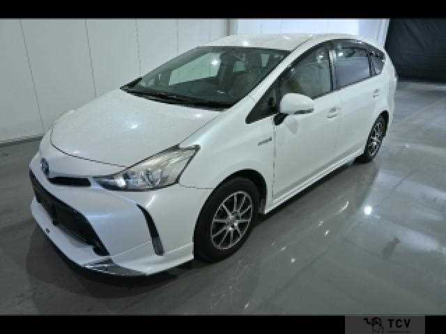 2015 Toyota PRIUS α