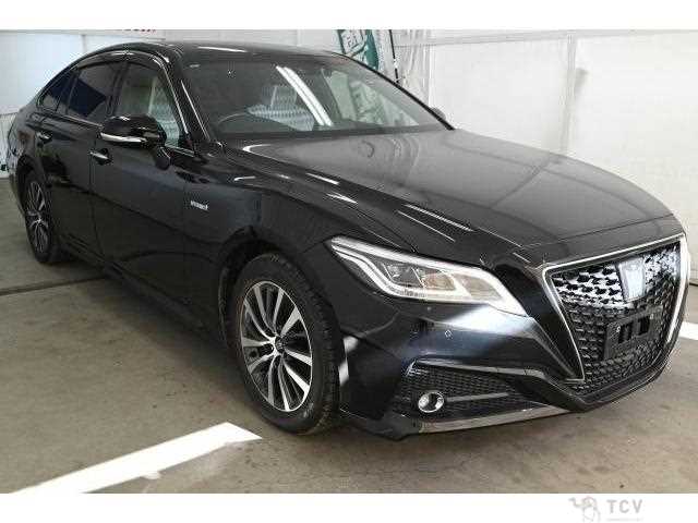 2019 Toyota Crown Hybrid