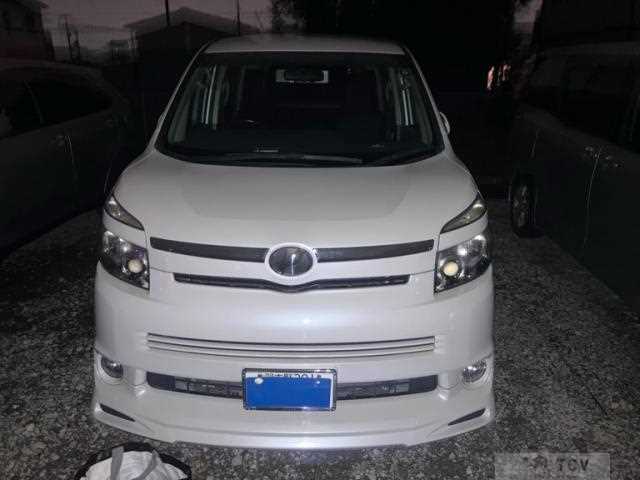 2007 Toyota Voxy