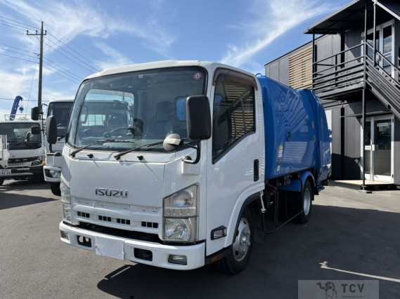 2013 Isuzu Elf Truck