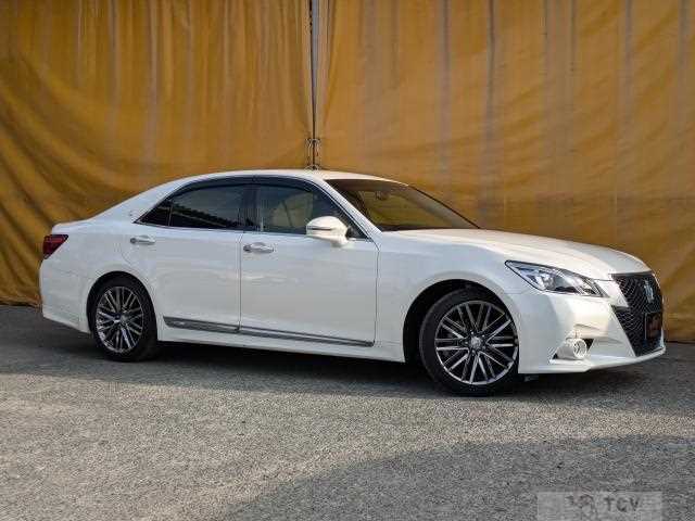 2014 Toyota Crown