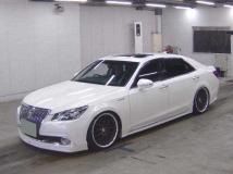 2015 Toyota Crown Majesta