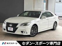 2013 Toyota Crown Hybrid