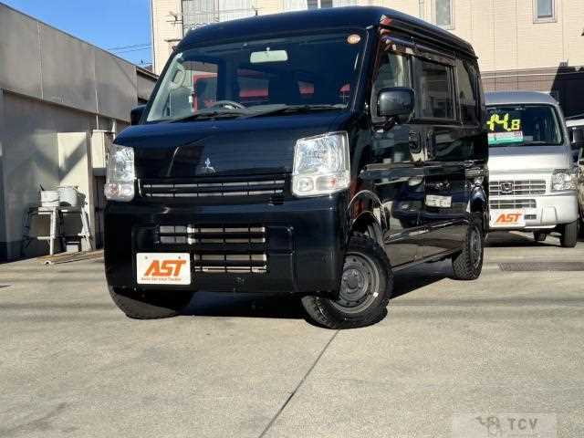 2018 Mitsubishi Minicab Van