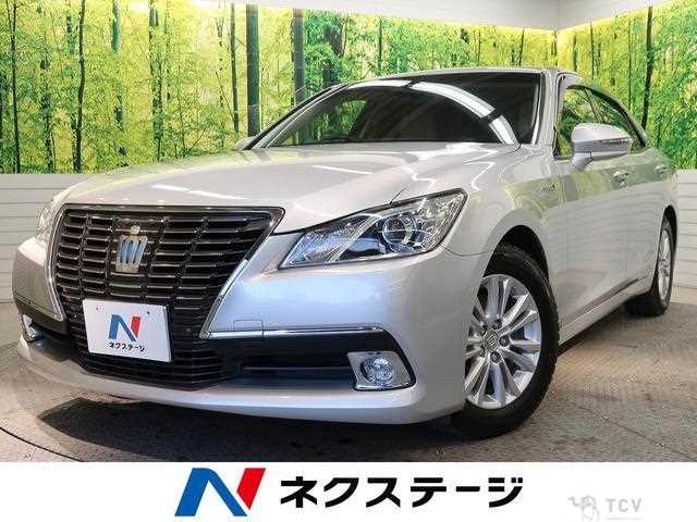 2014 Toyota Crown Hybrid