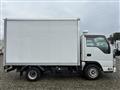 2014 Isuzu Elf Truck