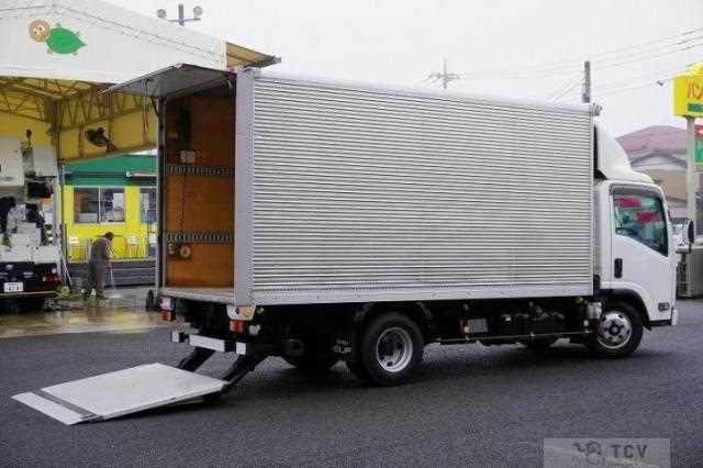 2016 Isuzu Elf Truck