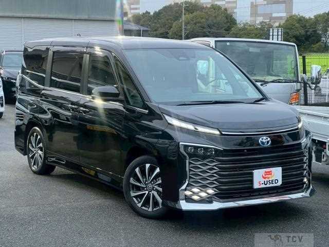 2023 Toyota Voxy