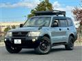 2004 Mitsubishi Pajero