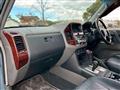2004 Mitsubishi Pajero