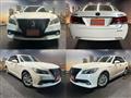2013 Toyota Crown Hybrid