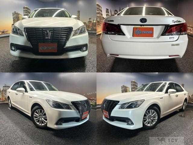 2013 Toyota Crown Hybrid