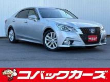 2014 Toyota Crown Hybrid