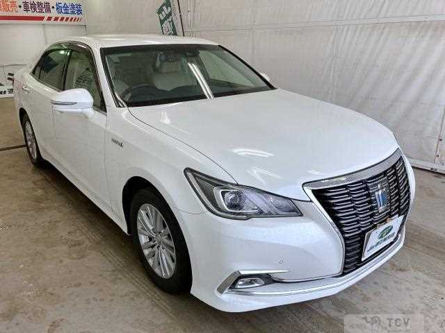 2017 Toyota Crown Hybrid