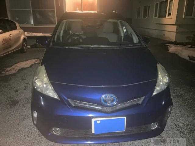 2013 Toyota PRIUS α