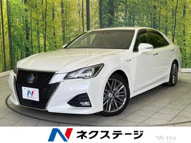 2017 Toyota Crown Hybrid