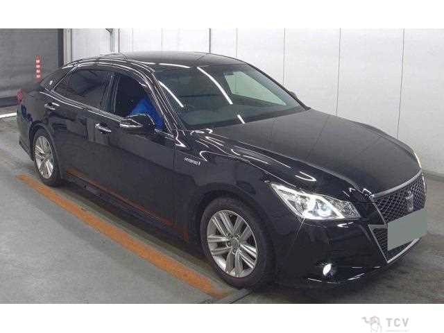 2013 Toyota Crown Hybrid