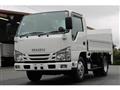 2016 Isuzu Elf Truck