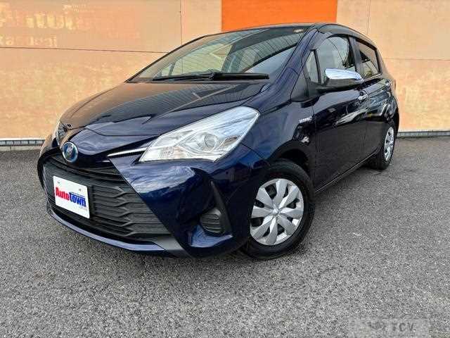 2017 Toyota Vitz
