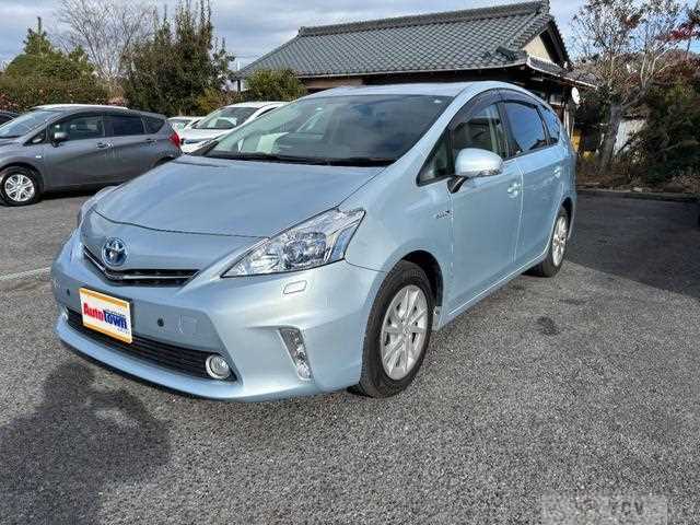 2011 Toyota PRIUS α