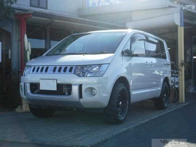 2017 Mitsubishi Delica D5