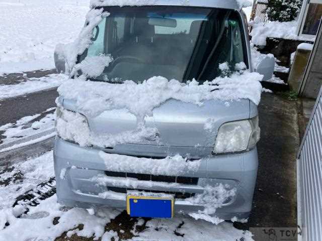 2016 Daihatsu Hijet Cargo