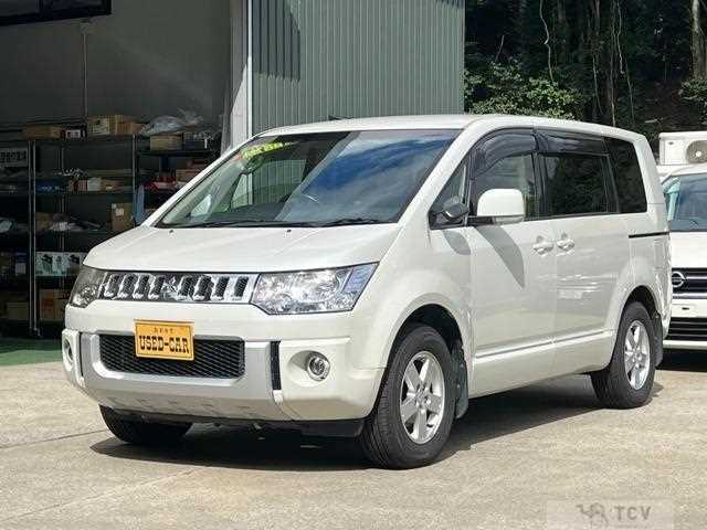2015 Mitsubishi Delica D5