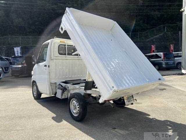 2013 Mitsubishi Minicab Truck