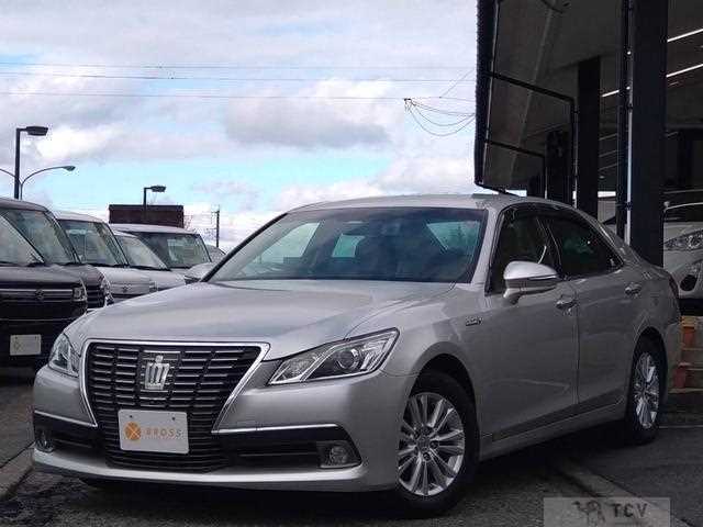 2013 Toyota Crown Hybrid