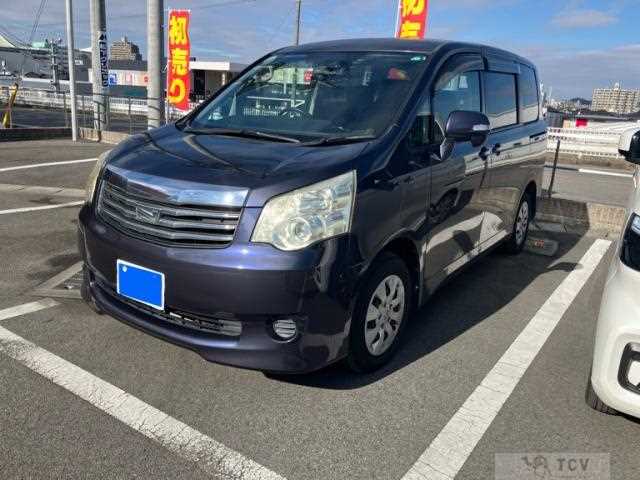 2011 Toyota Noah