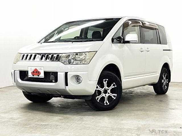 2013 Mitsubishi Delica D5