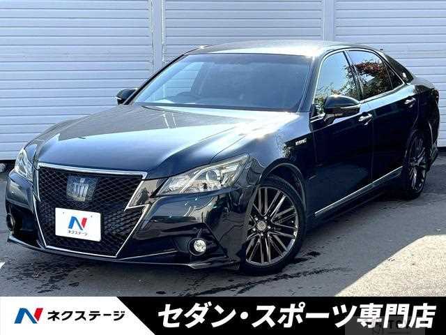 2014 Toyota Crown Hybrid