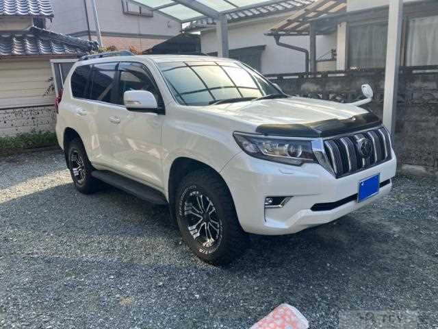 2018 Toyota Land Cruiser Prado