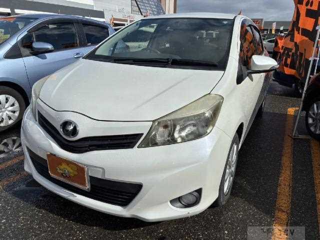 2013 Toyota Vitz